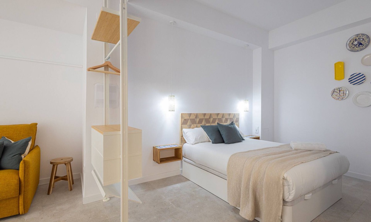 Jesus Apartment | The Joaquin Sorolla Apartment V by Florit Flats
