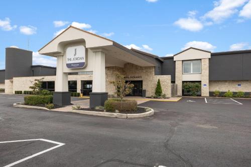 Jordan Harbour Hotel | The Jordan Hotel Ramada by Wyndham