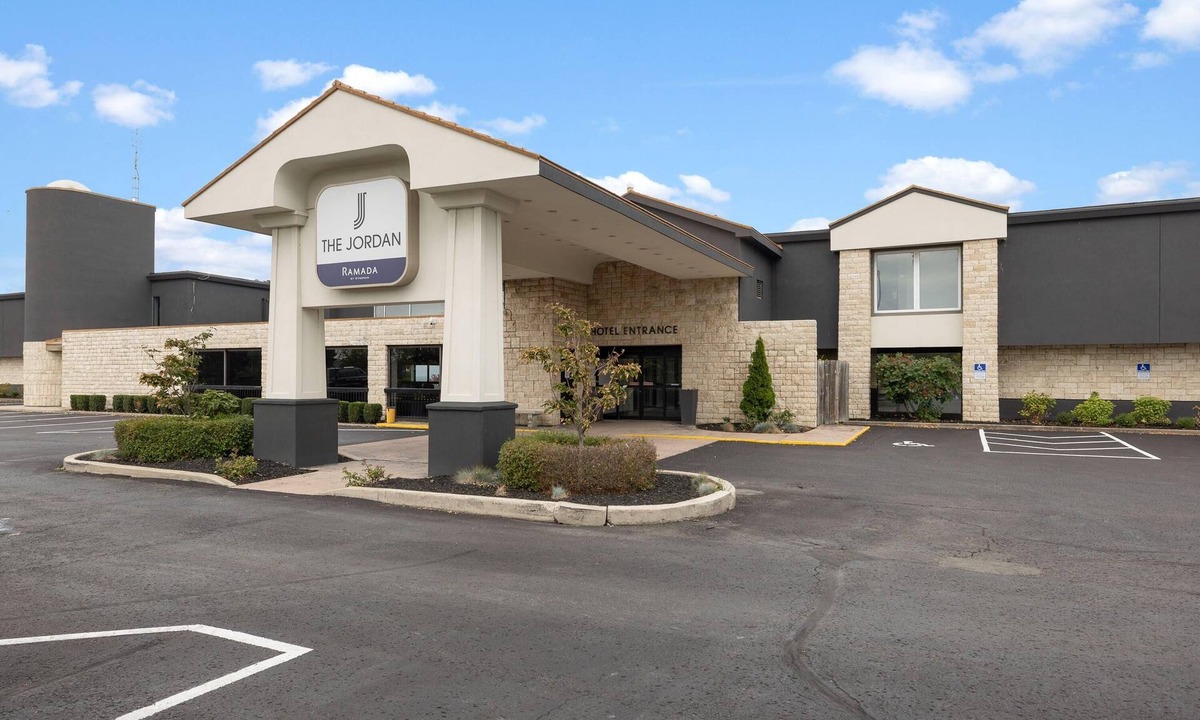 Jordan Harbour Hotel | The Jordan Ramada by Wyndham