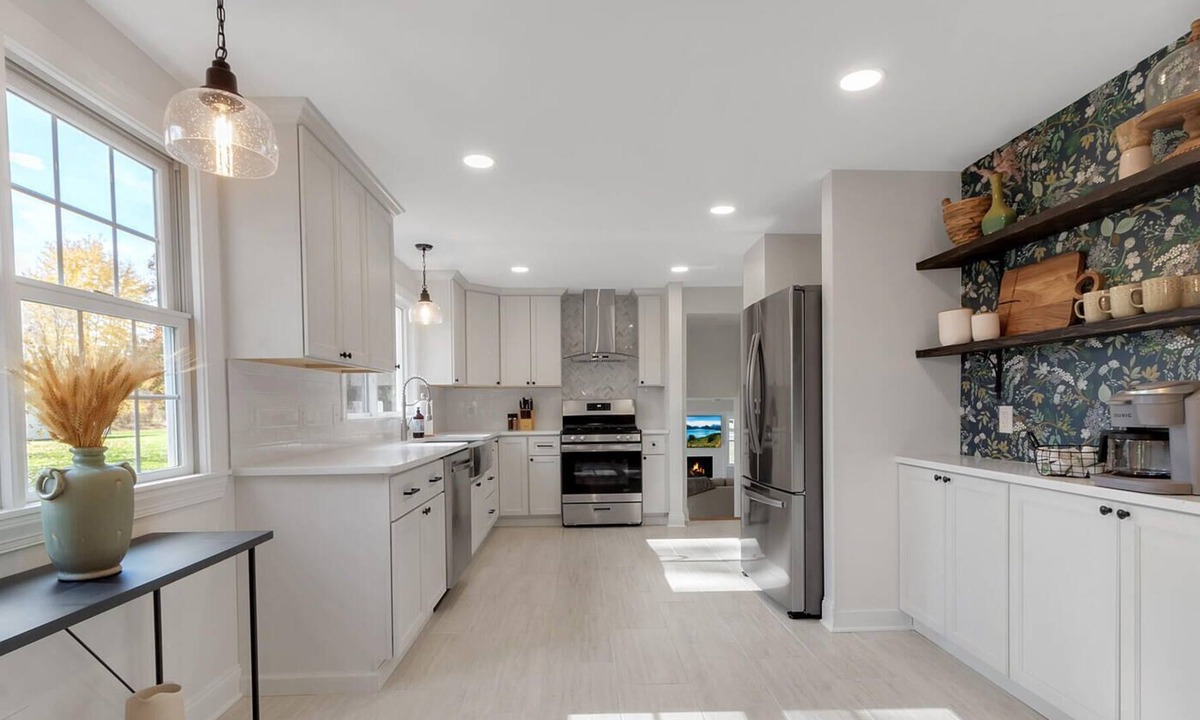 Clarence House | The Juniper Home | Centrally located | 3bed 2bath