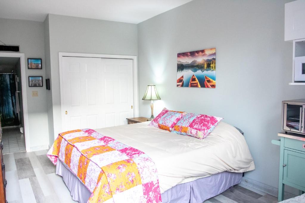 Bracebridge Hotel | The Jypsy Inn/Muskoka