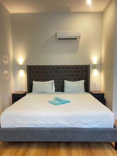 Downtown Halifax Apartment | The King Nook - King Bed Studio in Downtown, AC, Unit 405