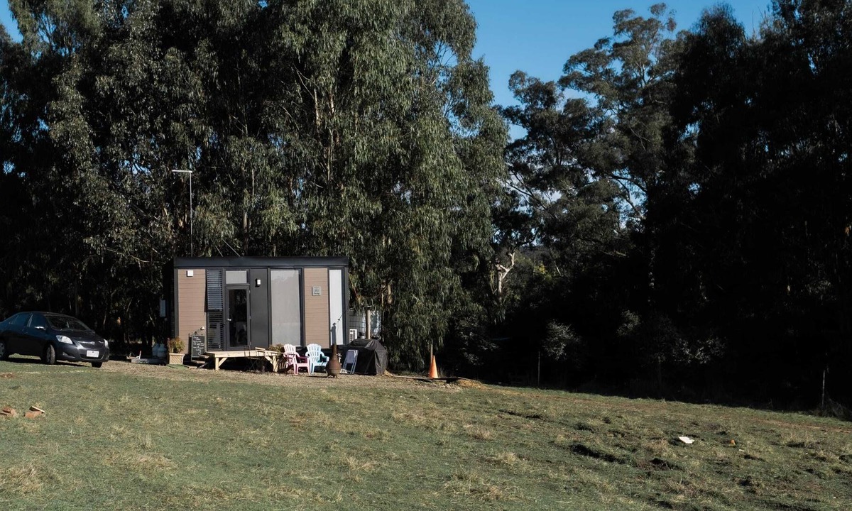 Glenburn House | The Kinglake Summary: