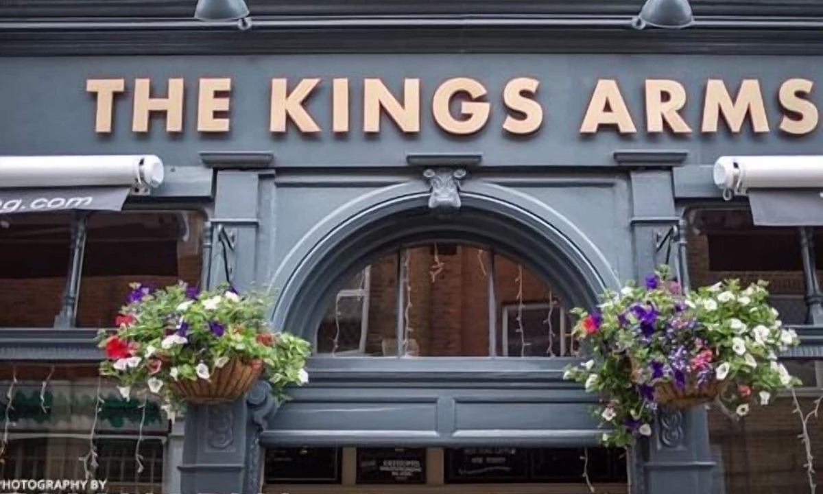 Ealing Bed & Breakfast | The Kings Arms