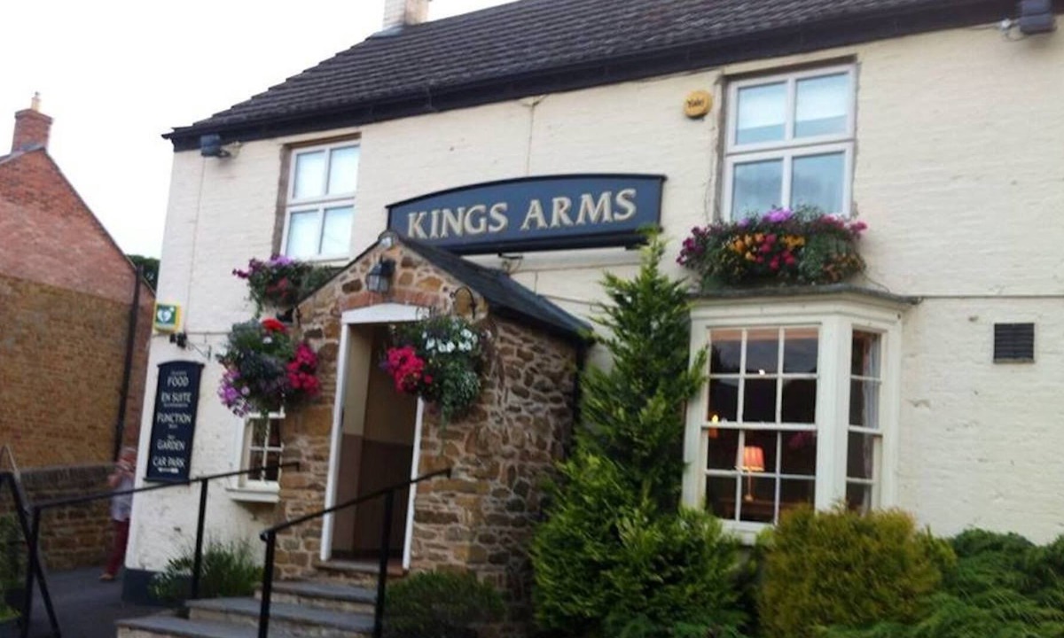 Melton Mowbray Bed & Breakfast | The Kings Arms