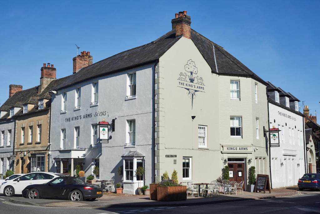 Woodstock Hotel | The Kings Arms