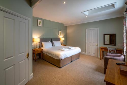 Melksham Hotel | The Kings Arms Hotel