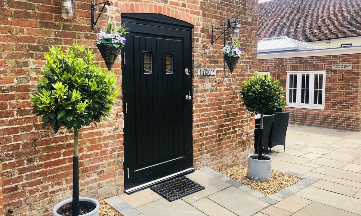 Whiteparish Bed & Breakfast | The Kings Head