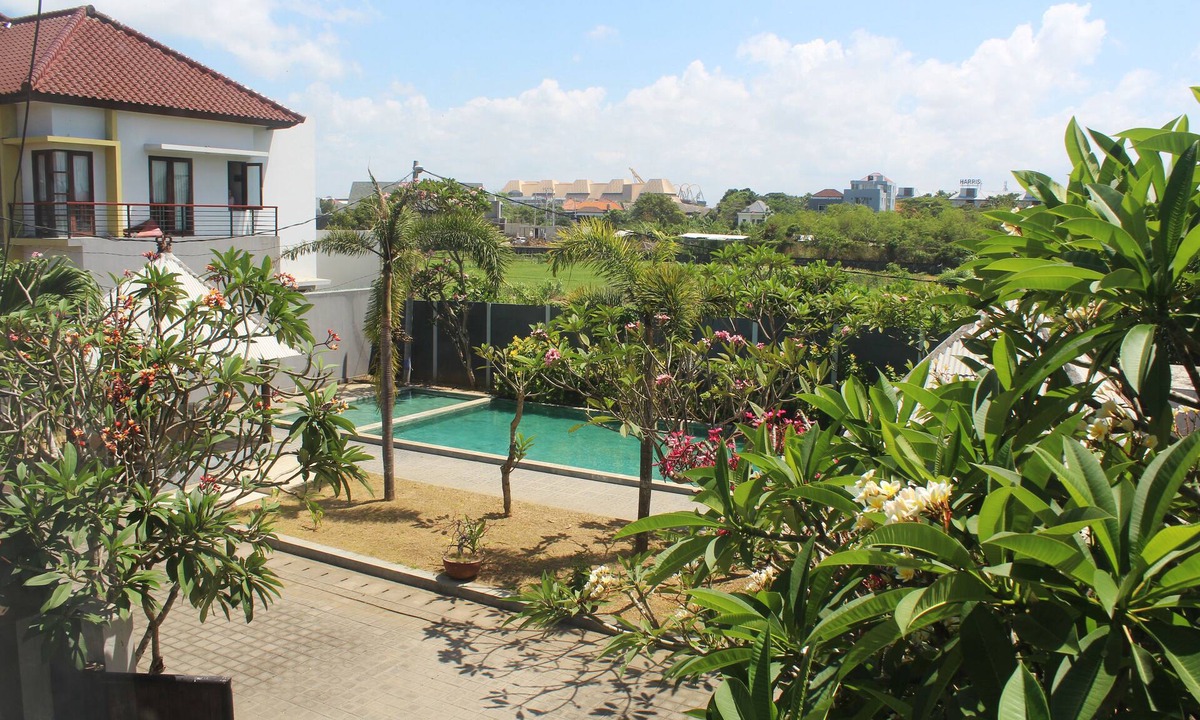 Sunset Road Bed & Breakfast | The Kirana Sunset