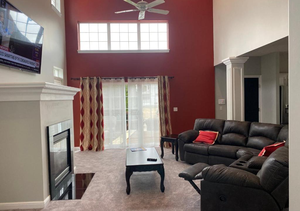 Hough Villa | The La Grange House
