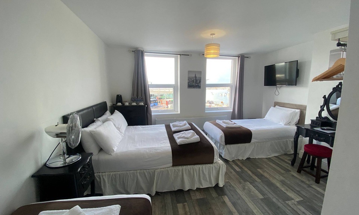 Portsmouth Bed & Breakfast | The Lady Hamilton B&B