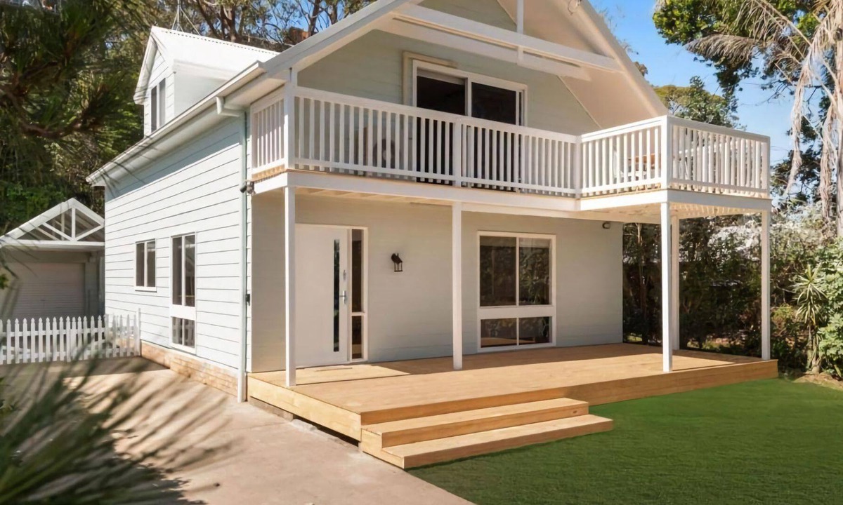 Burrill Lake House | The Lake Hideaway on Kendall