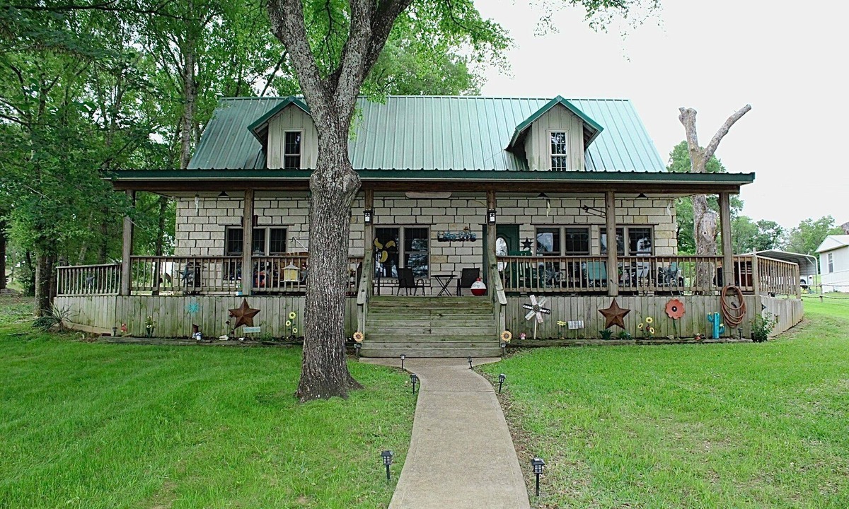 Jewett House | The Lake House on Lake Limestone