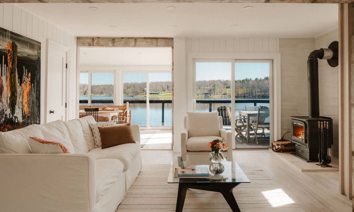 Cochecton House | The Lake House with Kayaks and Bikes on the waterfront