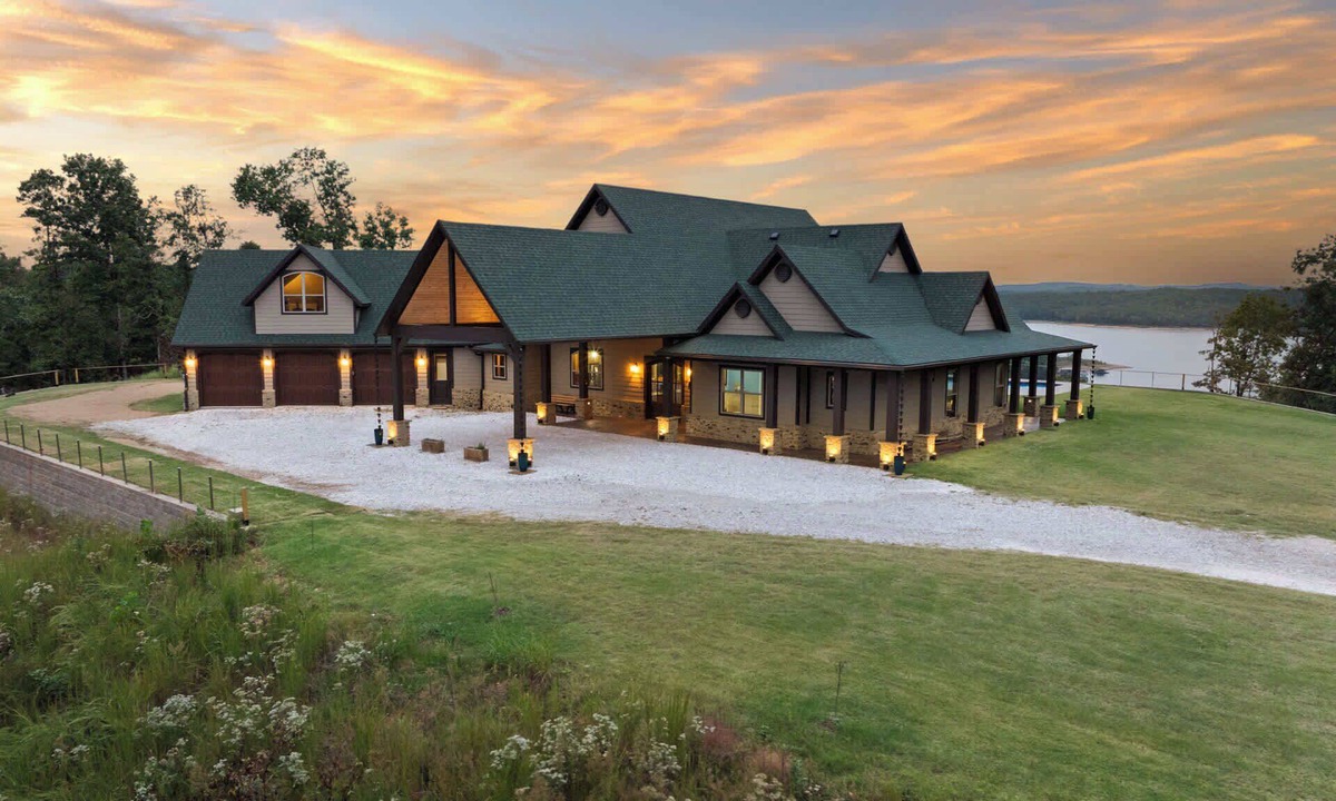 Rogers House | The Lakehouse at Beaver Lake Agroforest