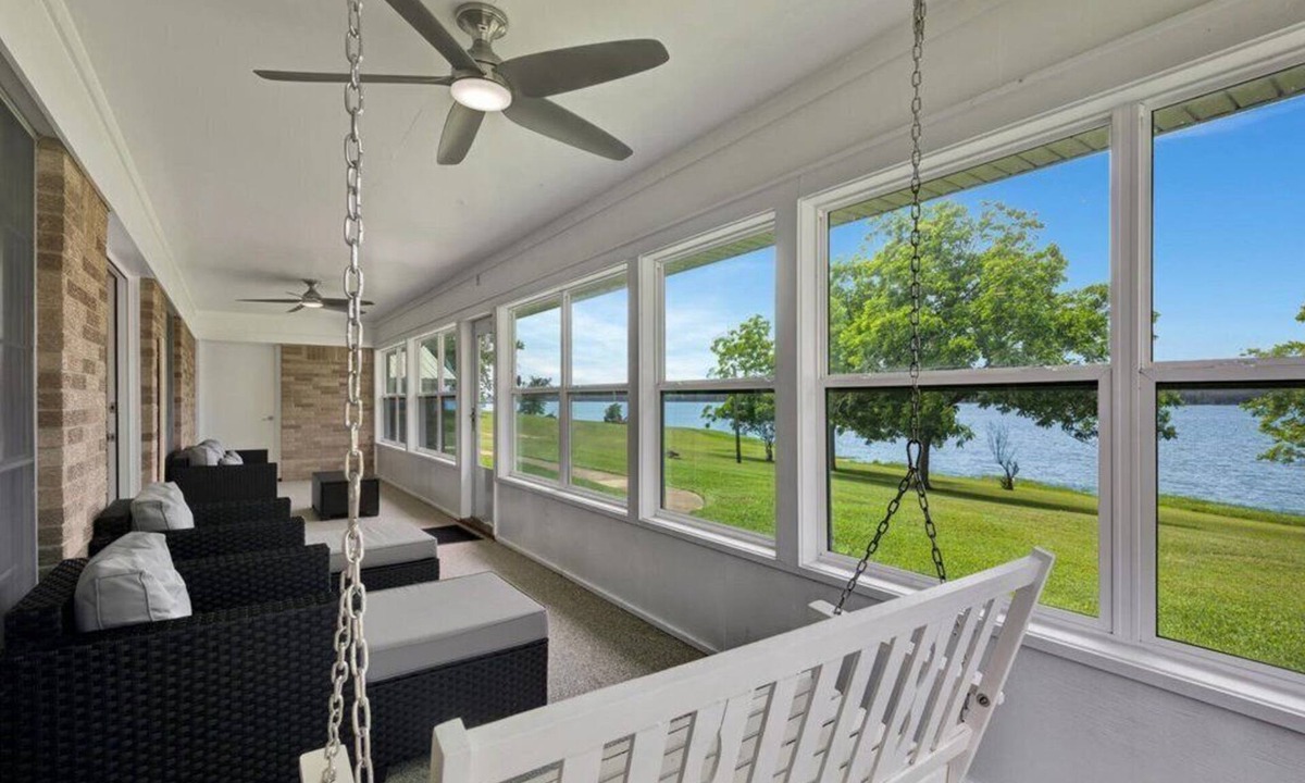 Etoile House | The Lakehouse