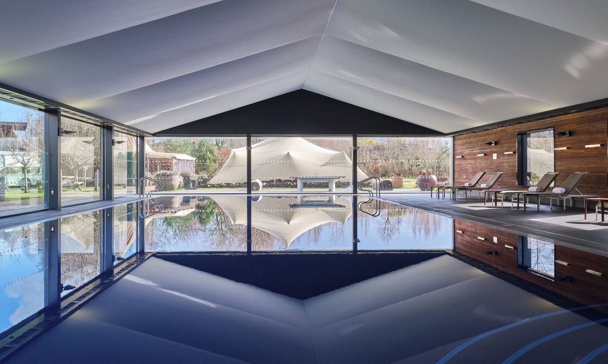 Lechlade Apartment | The Lakes By YOO