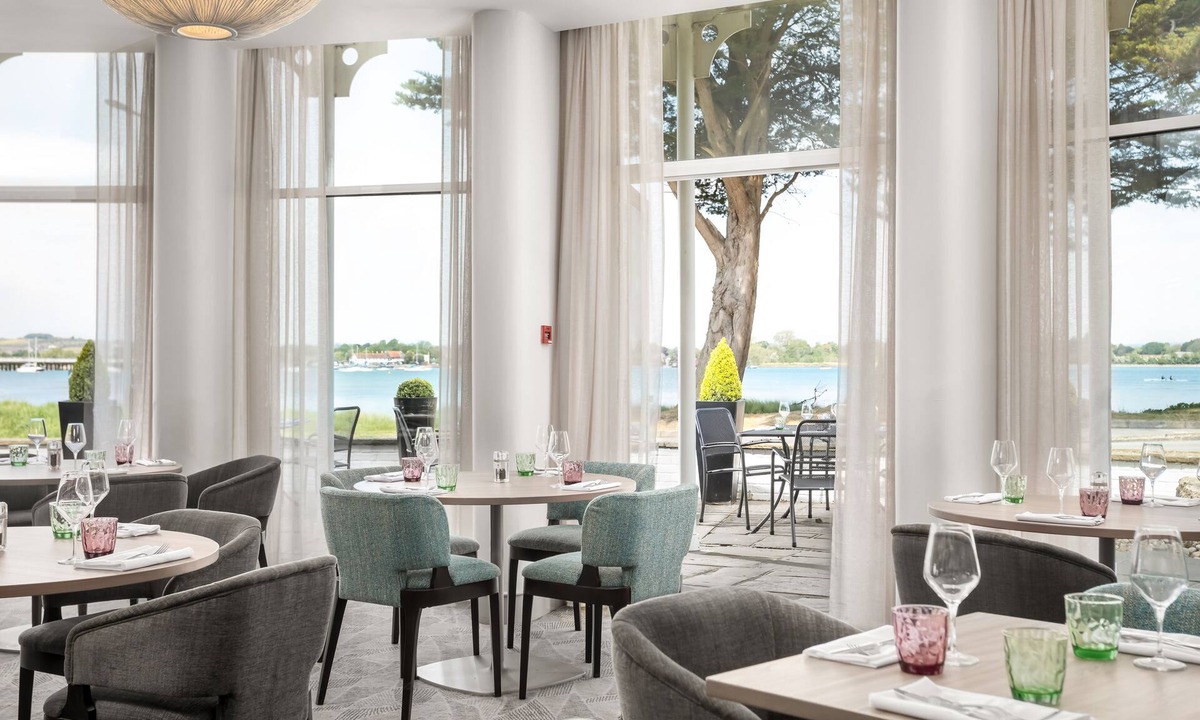 Hayling Island Hotel | The Langstone Quays