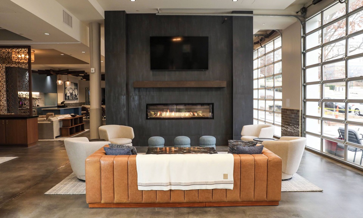 The Vista Hotel | The Lantern Columbia