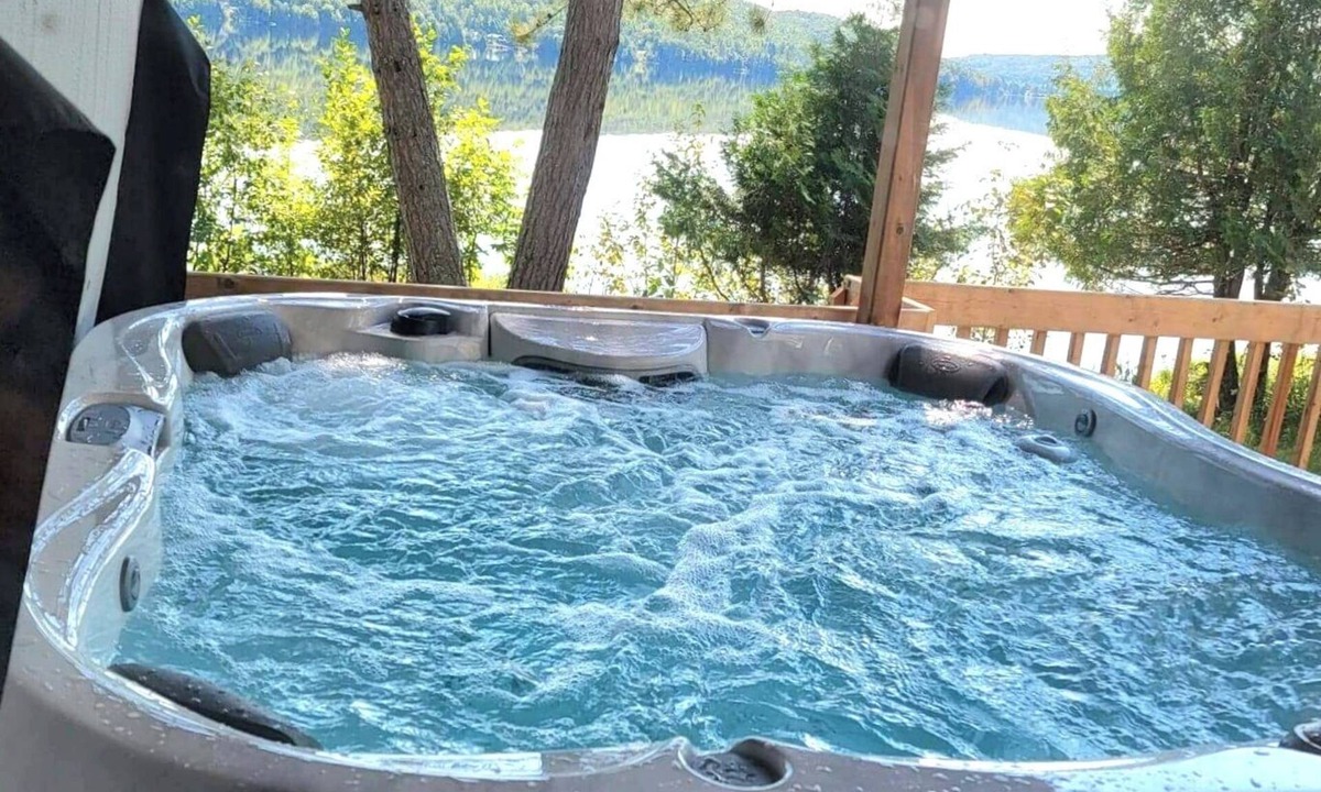 Riviere-Rouge Ski Chalet | the Laurentides Private Log and Spa Escape