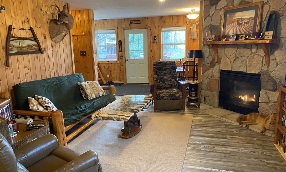 Boon House | The Lazy Acorn Cabin