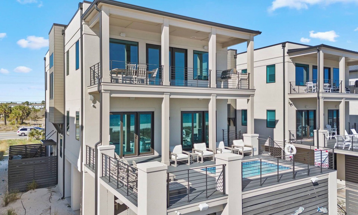 Ono Island House | The Lazy Fish - Private Saltwater Pool, Beachfront