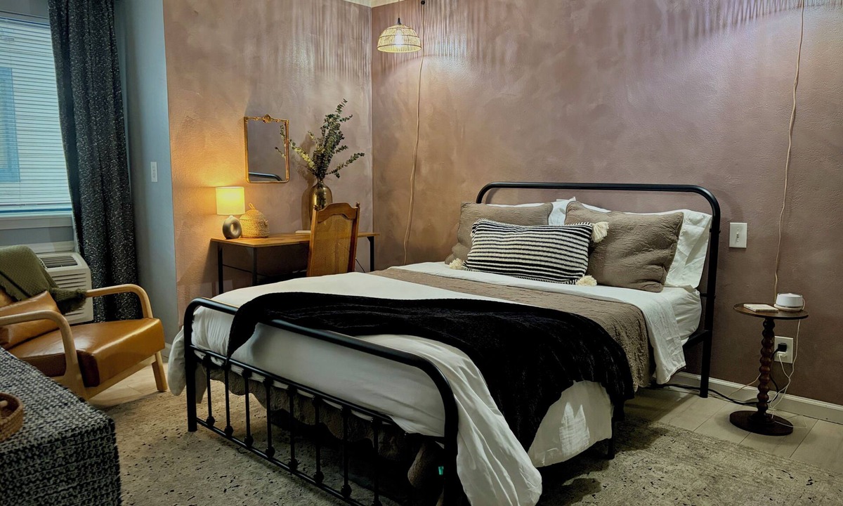 Greenwood Village Apartment | The Le Petitè Retreat