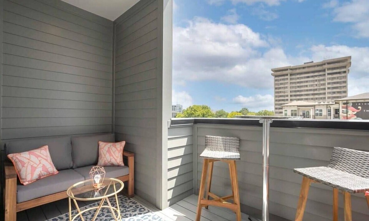 Hillsboro Village Condo | The Lemon Drop: Perfect Location