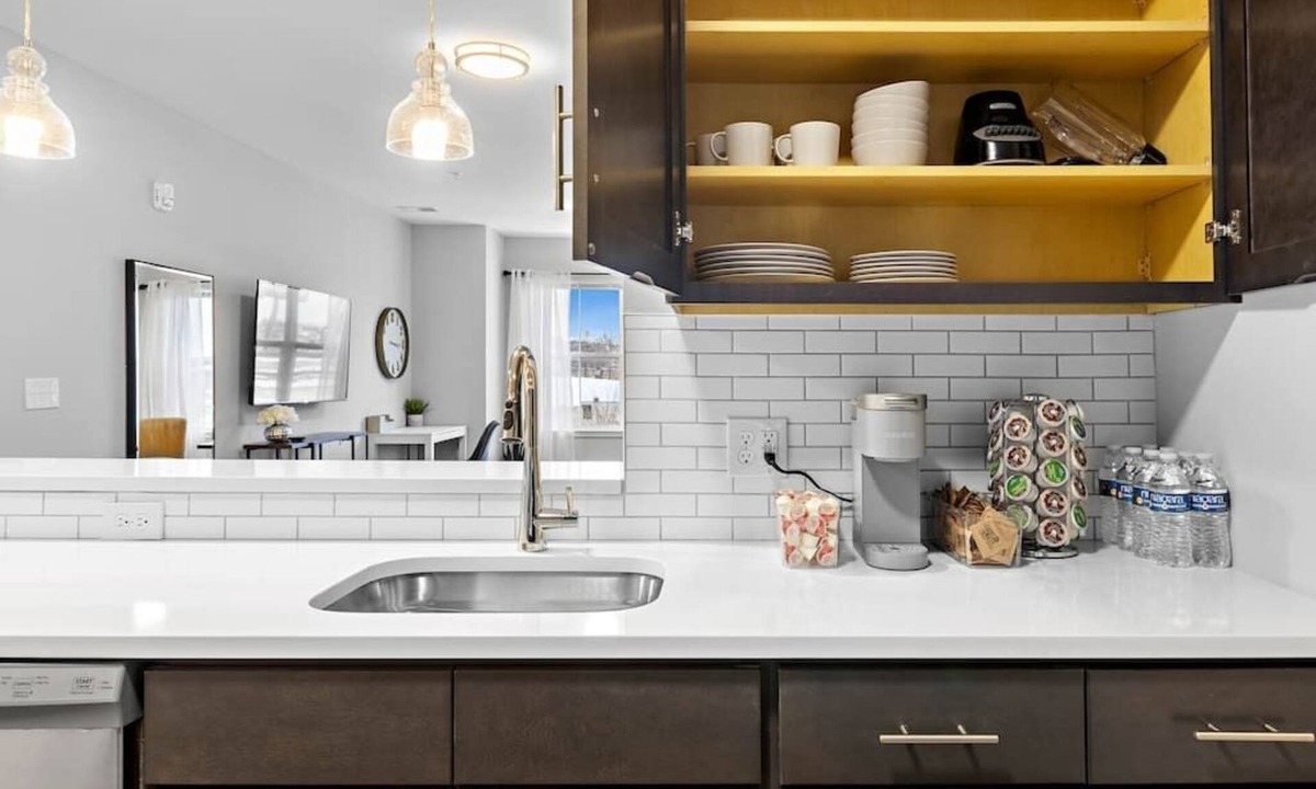 Harrison Apartment | The Lennox Stay - Luxury Apartment/Free Parking