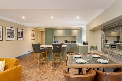 Fremington House | The Library Suite