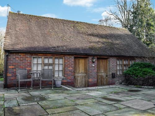 Wooburn Moor House | The Library Suite