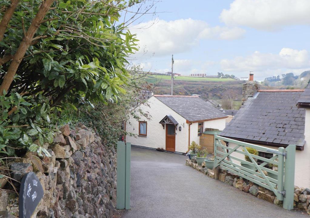 Carnbrea House | The Lily Pad