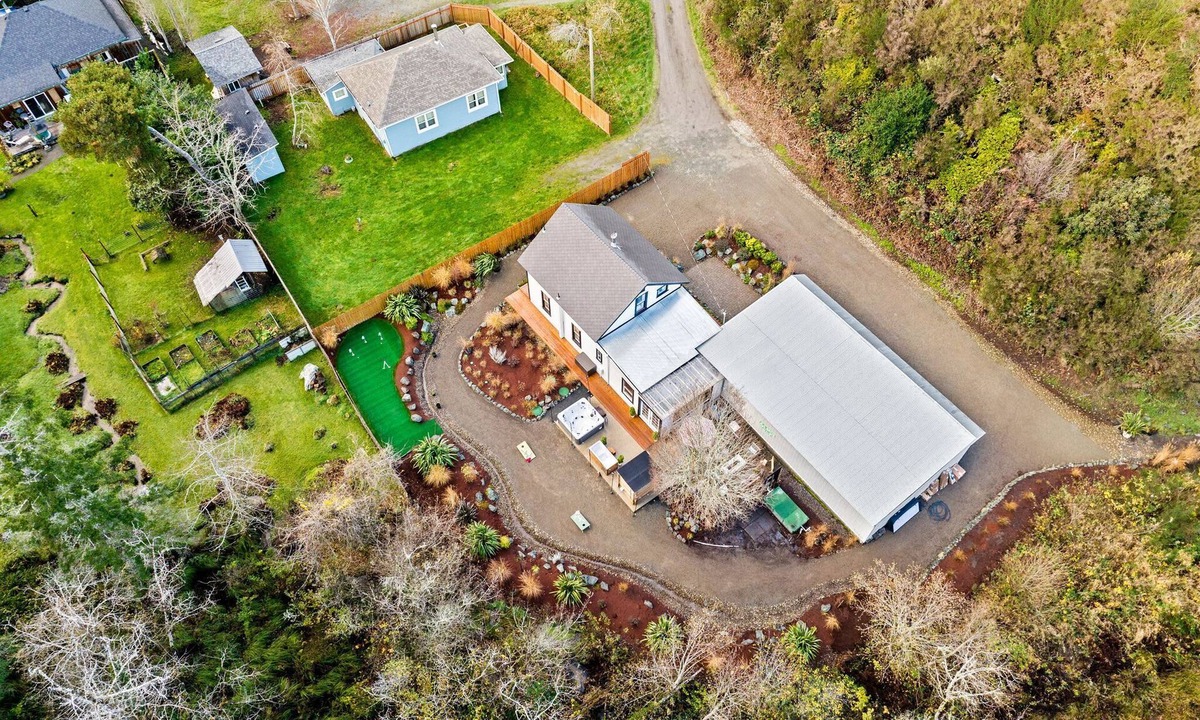 Bandon House | The Linksview Lodge