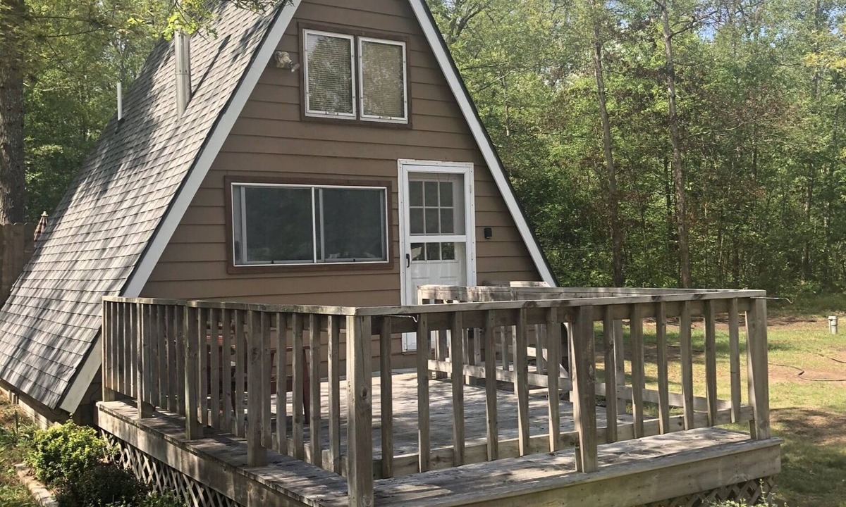 Wellston Cabin | The Little A frame