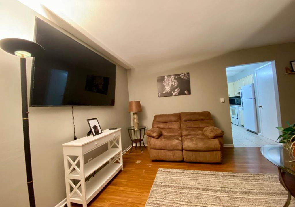 Fox Valley Apartment | The Little Amazon