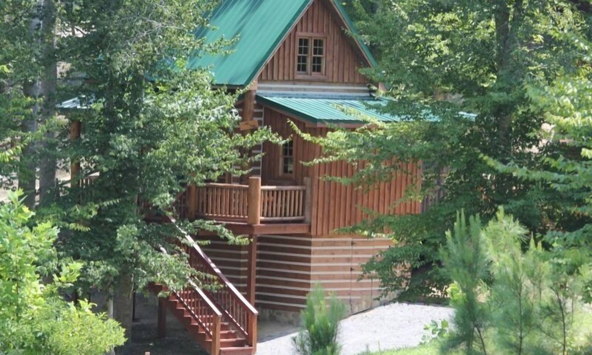 Whites Cabin | The little cabin on the mountainside