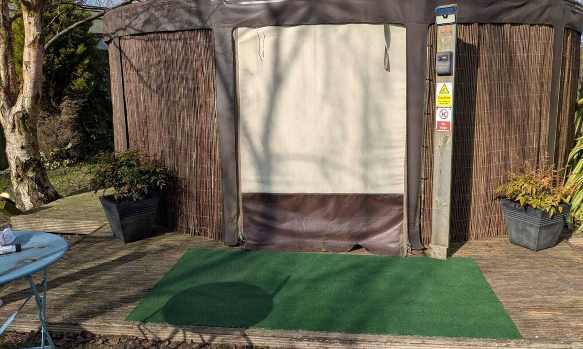 York RV Rental | The Little Hide - Yurt