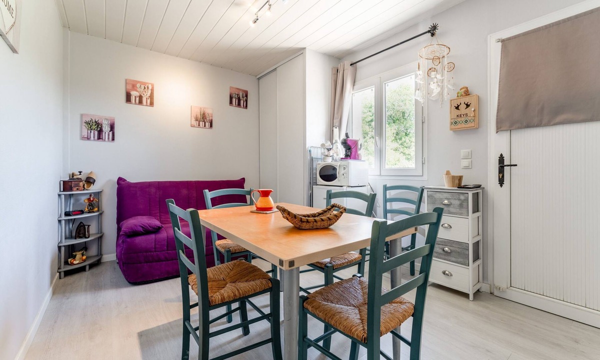 Gaujac House | The Little House in the Vineyard