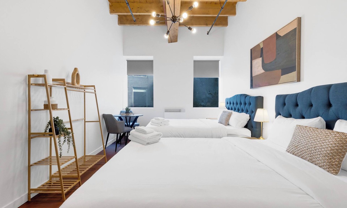 Cite Multimedia Hostel | The Little Prince Rooms-Old Montreal