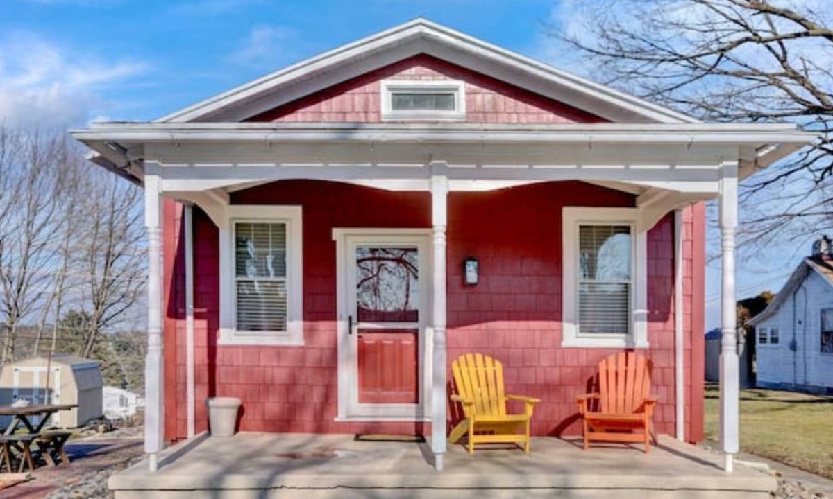 Kenhorst House | The Little Red Cottage!