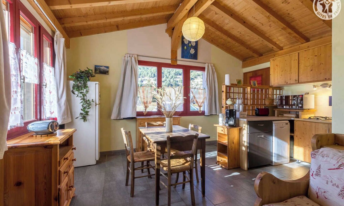 Bramans House | THE LITTLE SONG THRUSH