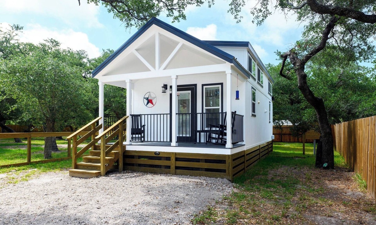Rockport Cottage | The Live Oak Tiny House with fence