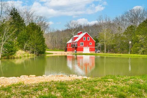 Bland House | 'The Lodge at Crider Creek' Getaway on 140 Acres!