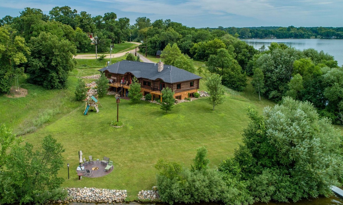 Sauk Centre Cabin | The Lodge at Diamond Point