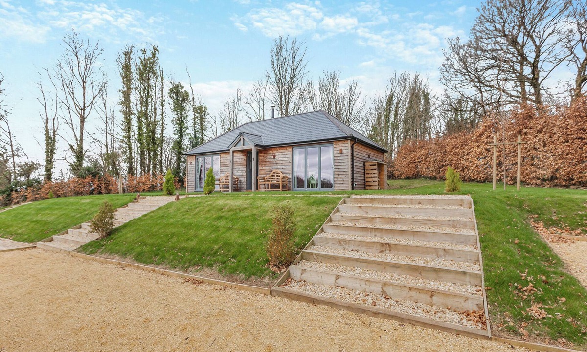 East Horrington Cottage | The Lodge at Edenbridge