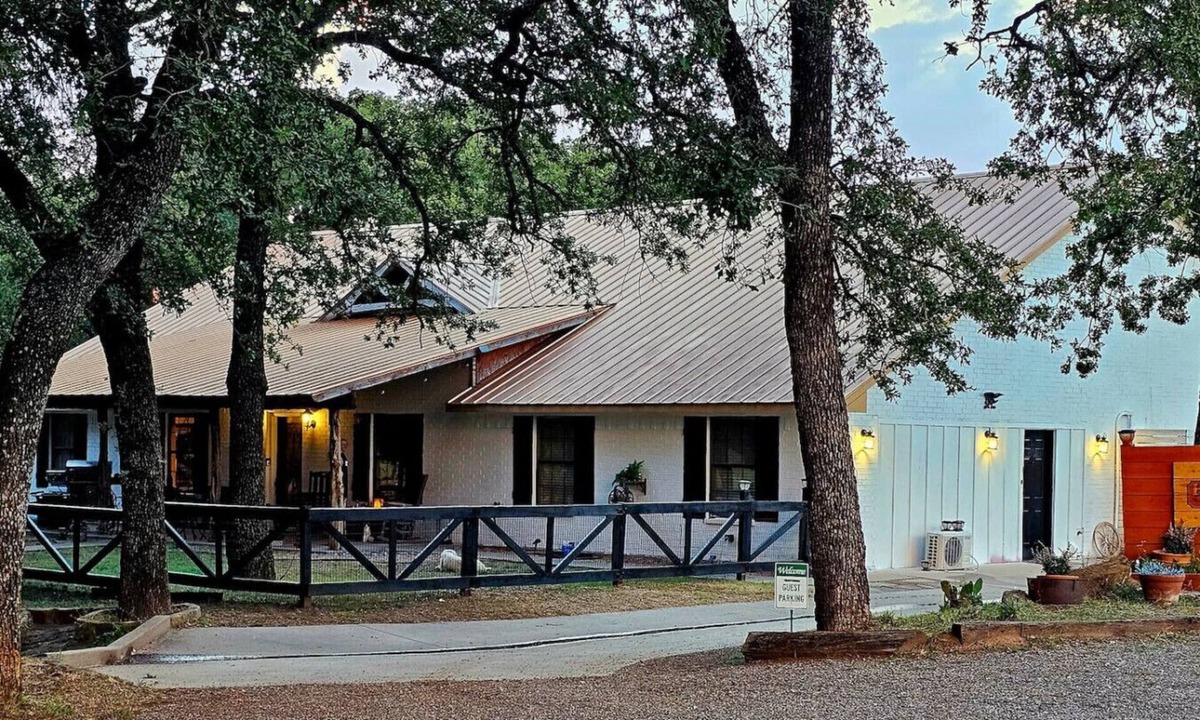 Weatherford House | The Lodge at Harmony Oaks