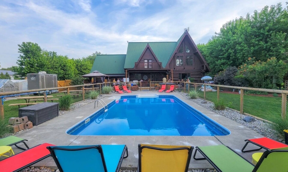 Lakeshore Cabin | The Lodge at Lakeshore