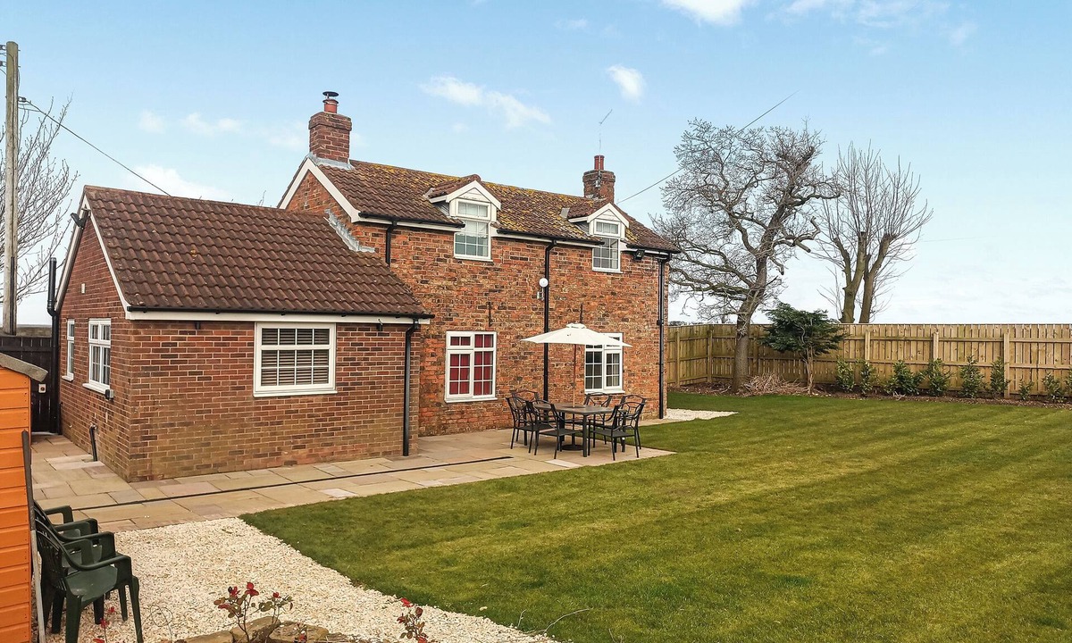 Winestead Cottage | The Lodge at Owstwick Hall