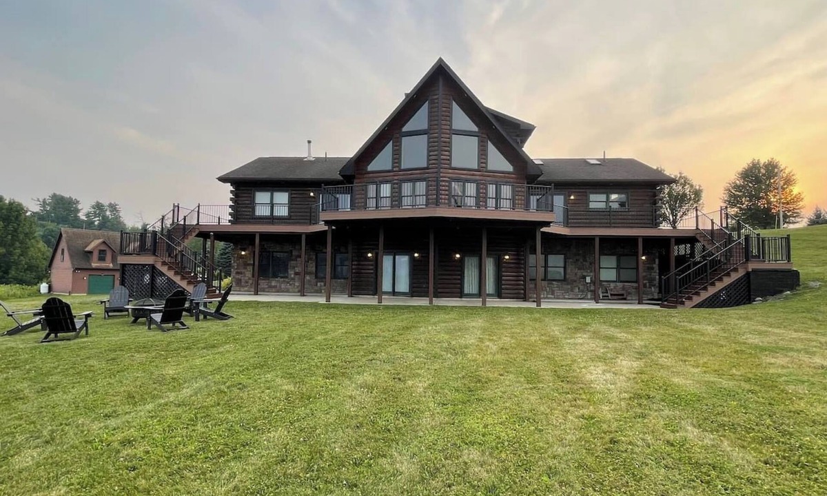 Richfield Springs House | The Lodge at Lakeview Point