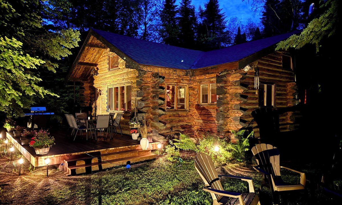 Victoria Beach Cabin | The Lodge at Victoria Beach - In the heart of the Victoria Beach Restricted Area